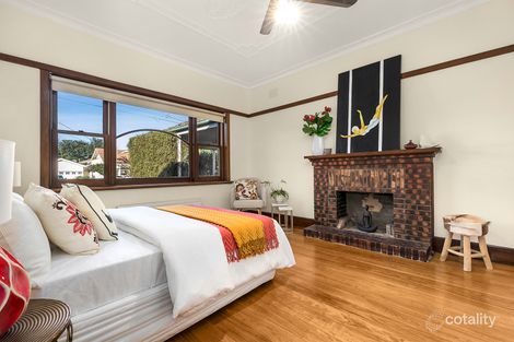 Property photo of 2 Balmoral Avenue Strathmore VIC 3041