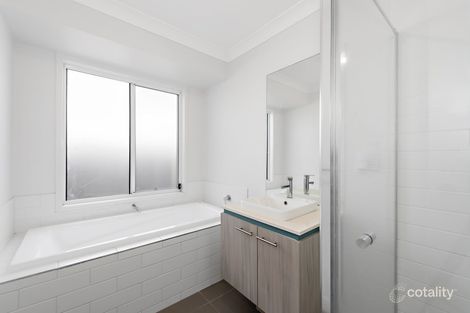 Property photo of 84 Lindeman Circuit Pimpama QLD 4209
