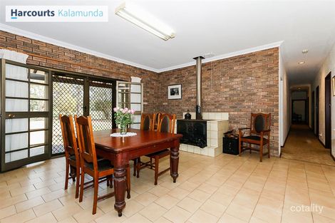 Property photo of 303 Hawtin Road Forrestfield WA 6058