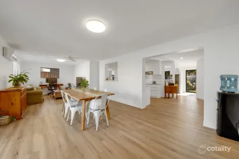 Property photo of 10 Cavella Drive Glen Eden QLD 4680