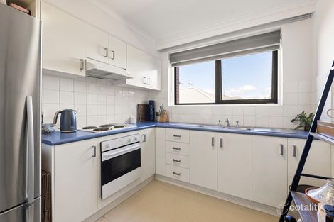 Property photo of 3/27 Roseberry Street Ascot Vale VIC 3032