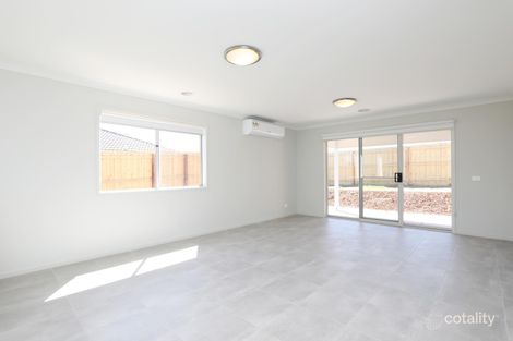 Property photo of 19 Hart Crescent Brookfield VIC 3338