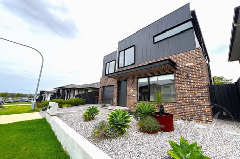 64 Zeta St, Box Hill, NSW 2765