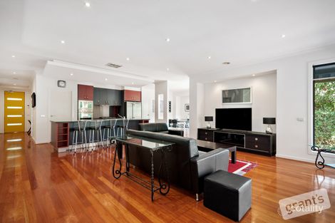 Property photo of 10 Hawkesbury Street Berwick VIC 3806