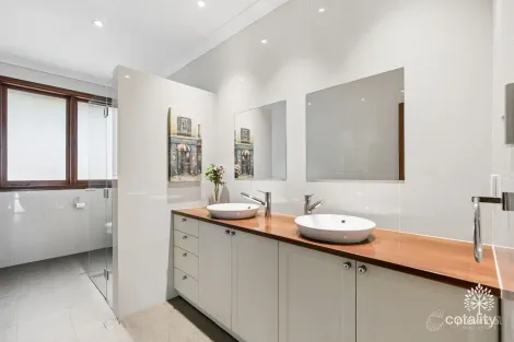 49 Gilchrist Rd, Lesmurdie, WA 6076