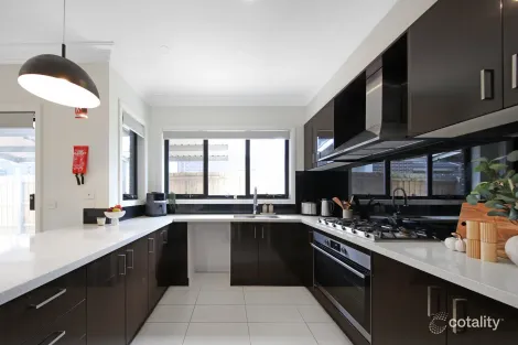 Property photo of 2A Viola Avenue Brooklyn VIC 3012