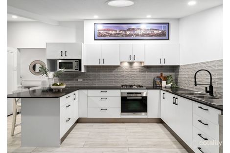 Property photo of 25 Queen Bess Street Woolloongabba QLD 4102