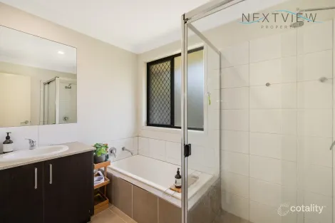 Property photo of 17 Wedgetail Street Fletcher NSW 2287
