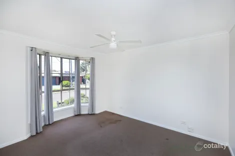 Property photo of 1 Adare Place Werribee VIC 3030