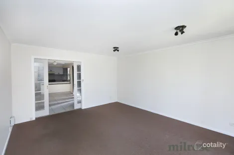 Property photo of 1 Adare Place Werribee VIC 3030