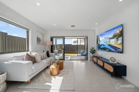 Property photo of 10 Jelinek Street Taylor ACT 2913