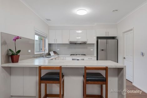 Property photo of 1 Ryan Grove Blackburn South VIC 3130