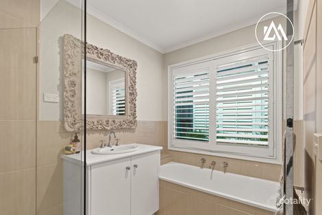 Property photo of 3 Bendemere Rise Langwarrin VIC 3910