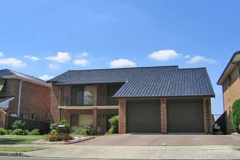 7 Warragamba Cres, Bossley Park, NSW 2176