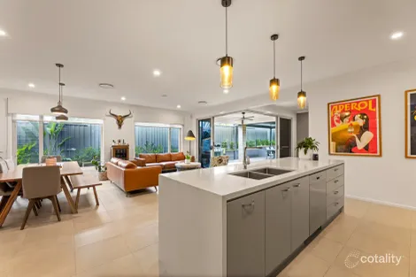 Property photo of 11 Joe Close Barden Ridge NSW 2234