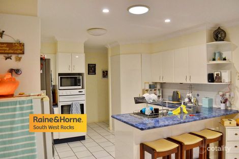 Property photo of 8 Dilberang Close South West Rocks NSW 2431