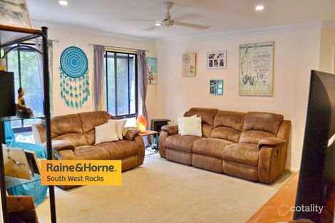 Property photo of 8 Dilberang Close South West Rocks NSW 2431