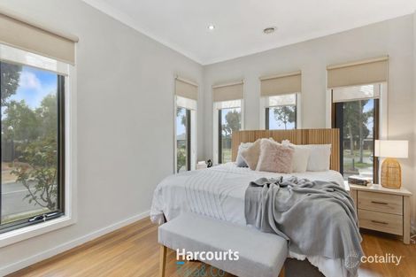 Property photo of 52 Moor Park Drive Craigieburn VIC 3064