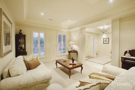 Property photo of 10 Narrak Road Balwyn VIC 3103