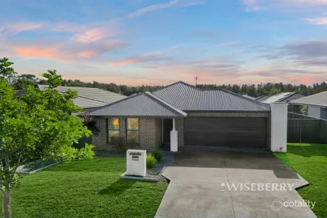 Property photo of 44 Minorca Circuit Hamlyn Terrace NSW 2259