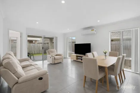 Property photo of 26 Minka Lane Ormeau QLD 4208
