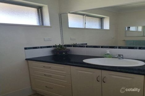Property photo of 35B Central Road Wonthella WA 6530