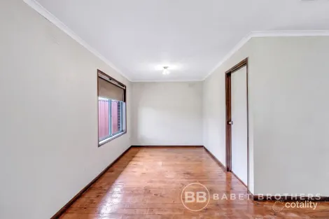 Property photo of 63 Duff Street Cranbourne VIC 3977