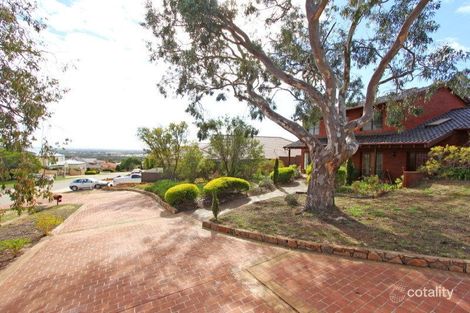 Property photo of 16 Cupello Drive Swan View WA 6056