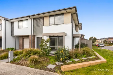 17 BEACHWOOD DR, WANTIRNA SOUTH, VIC 3152
