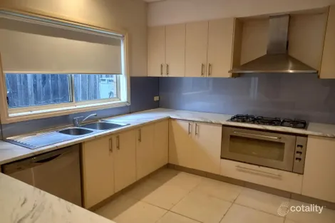 Property photo of 2/5 Crown Court Tarneit VIC 3029