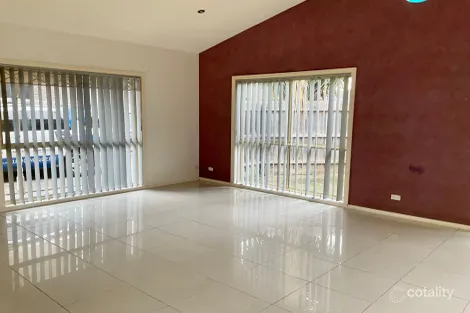 Property photo of 2/5 Crown Court Tarneit VIC 3029