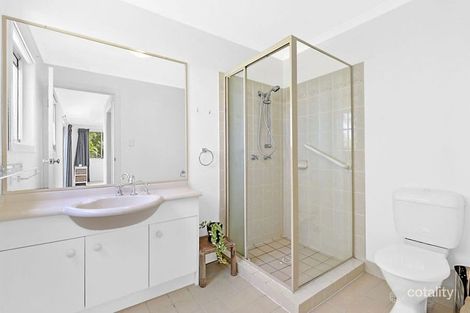 Property photo of 16 Golden Crescent Southport QLD 4215