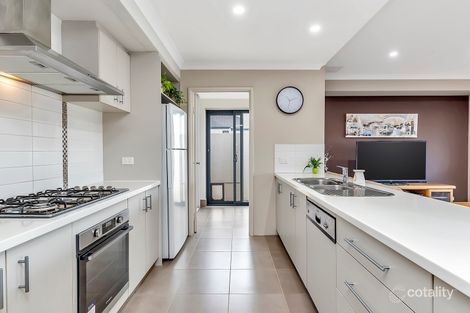 Property photo of 33 Estuary Place Wannanup WA 6210