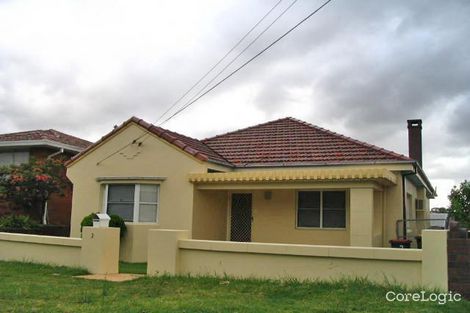 Property photo of 2 Moya Crescent Kingsgrove NSW 2208