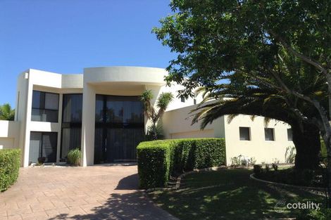 5 Istana View, Clear Island Waters, QLD 4226