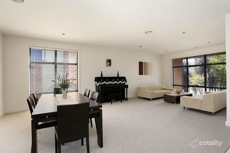 Property photo of 4 Tottenham Grove Mulgrave VIC 3170