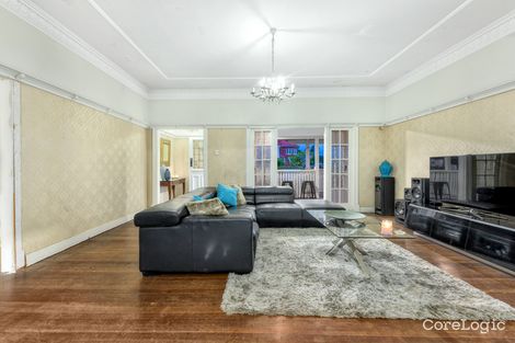 Property photo of 30 Chatsworth Road Greenslopes QLD 4120