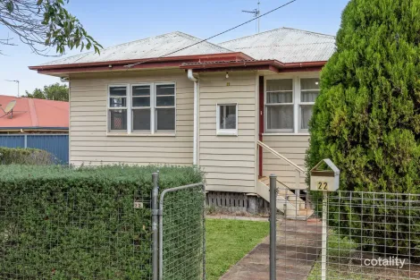 Property photo of 22 Warwick Street Harristown QLD 4350