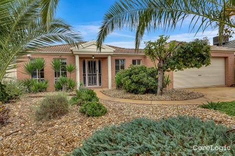 Property photo of 16 Diamond Drive Werribee VIC 3030