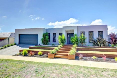 9 Sailors Gully Bvd, Mount Clear, VIC 3350