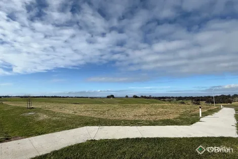 Property photo of 1 Dreier Close Wy Yung VIC 3875