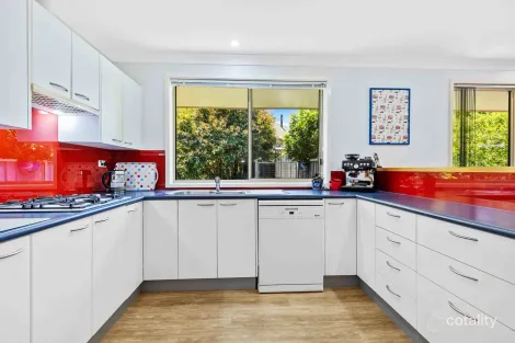 Property photo of 6 Parkland Drive Kings Point NSW 2539