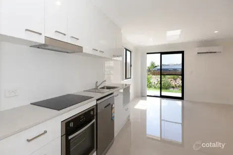 Property photo of 2/51 Pepper Tree Drive Holmview QLD 4207