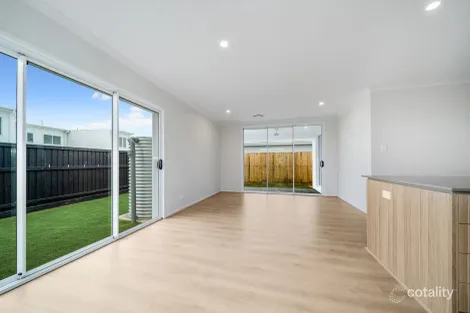 Property photo of 23 Hem Lane Nirimba QLD 4551