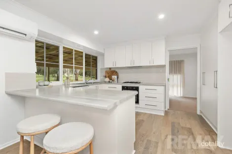 Property photo of 8 Sycamore Road Lake Albert NSW 2650