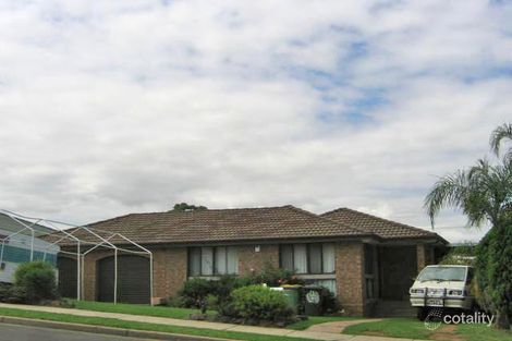 4 Benghazi St, Bossley Park, NSW 2176