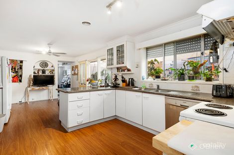 Property photo of 41 Silvertop Crescent Frankston North VIC 3200