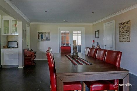 Property photo of 33 Burreburry Crescent Orange NSW 2800