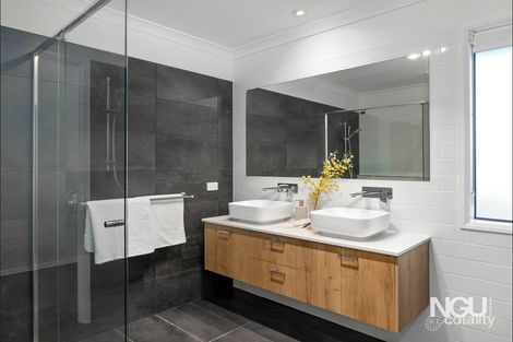 Property photo of 13 Islay Street Spring Mountain QLD 4300