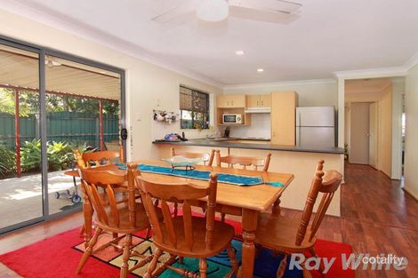 Property photo of 4 Oxford Place Fitzgibbon QLD 4018